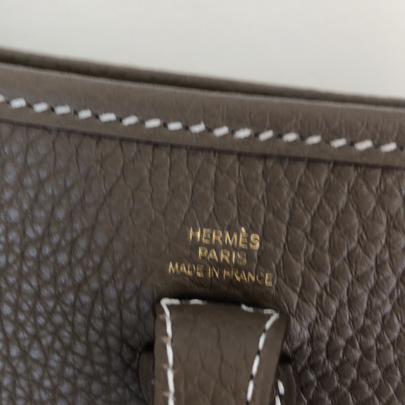 🎉HP🎉NWT Hemes Evelyn 16 Amazon Etoupe x Indigo - Picture 9 of 11